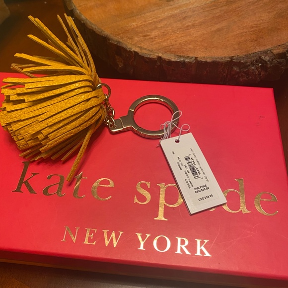 Kate Spade Tassel key chain NWT - Picture 2 of 4
